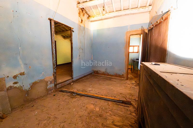 Foto 5c8d051d-aea9-46a8-9793-3d2eddbda4a3. Casa adossada amb aparcament a Centre Vendrell (El)