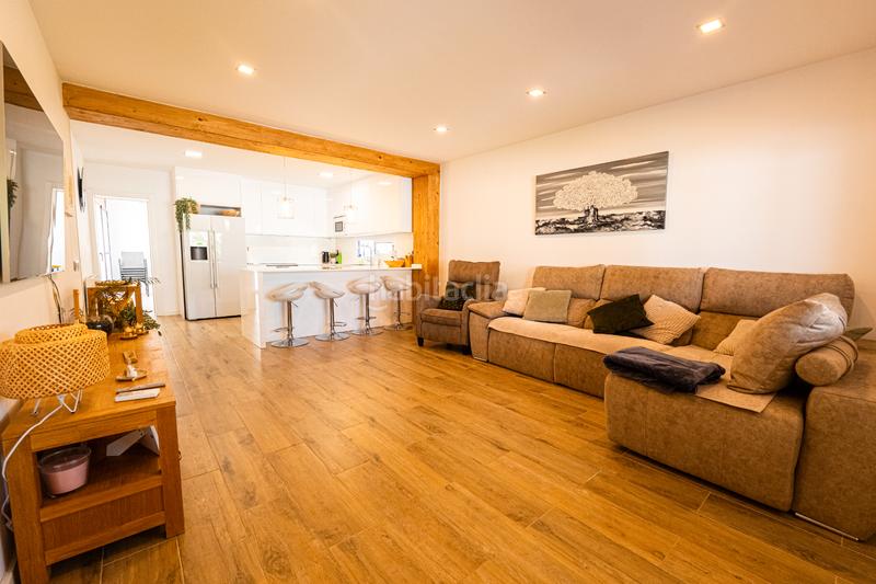 Foto 2e4710b2-6717-4428-94b1-99017bf98667. Casa amb xemeneia calefacció aparcament a Santa Oliva