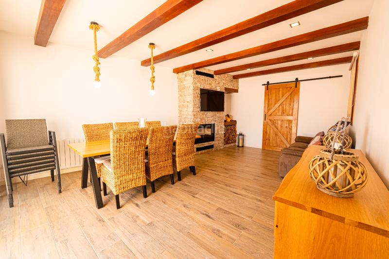 Foto 5b5842bc-acc4-4121-92e8-7021c493246f. Casa amb xemeneia calefacció aparcament a Santa Oliva