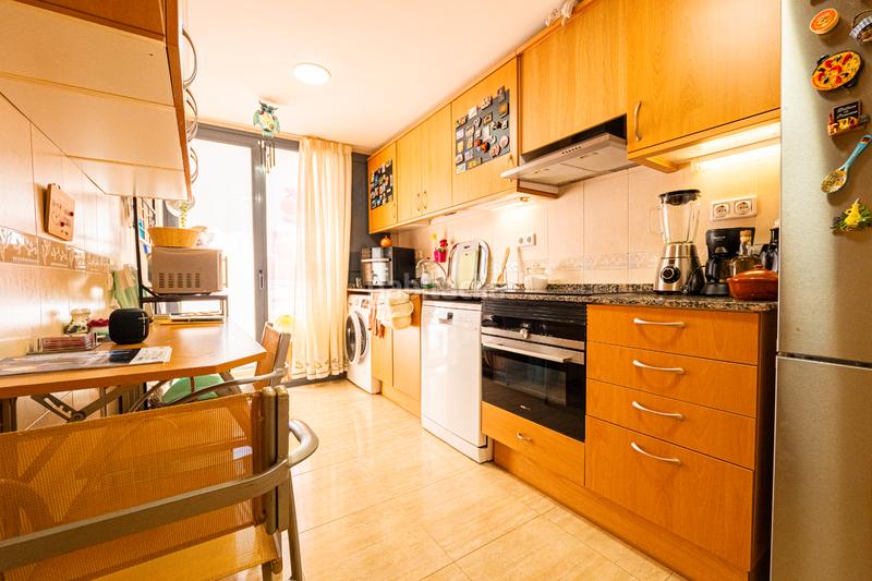 Foto ede36668-4d3a-4204-9357-746531aac2c6. Pis a carrer d'emili miró 8 a Centre Vendrell (El)