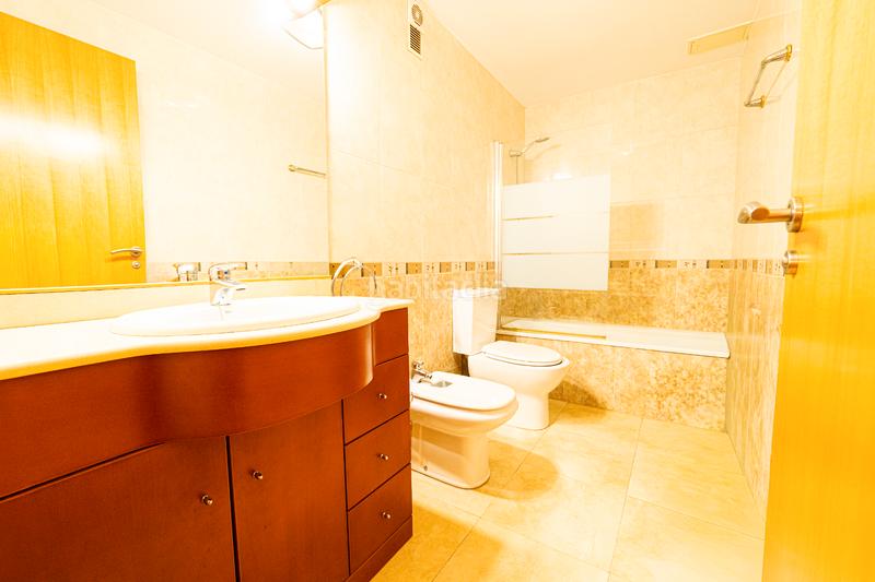 Foto 1de0acd3-6aa3-43b6-bb9a-bdd50f02b517. Penthouse in carrer d'emili miró 4 in Centre Vendrell (El)