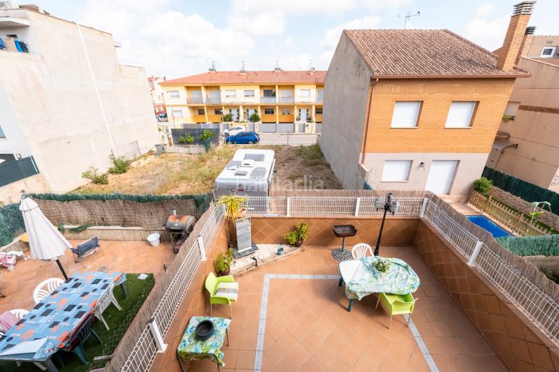 Foto 04e2ffb3-9d29-4ba1-a0d9-eee2d43d5819. Casa aparellada amb aparcament a El Tancat-Mas d´en Gual Vendrell (El)