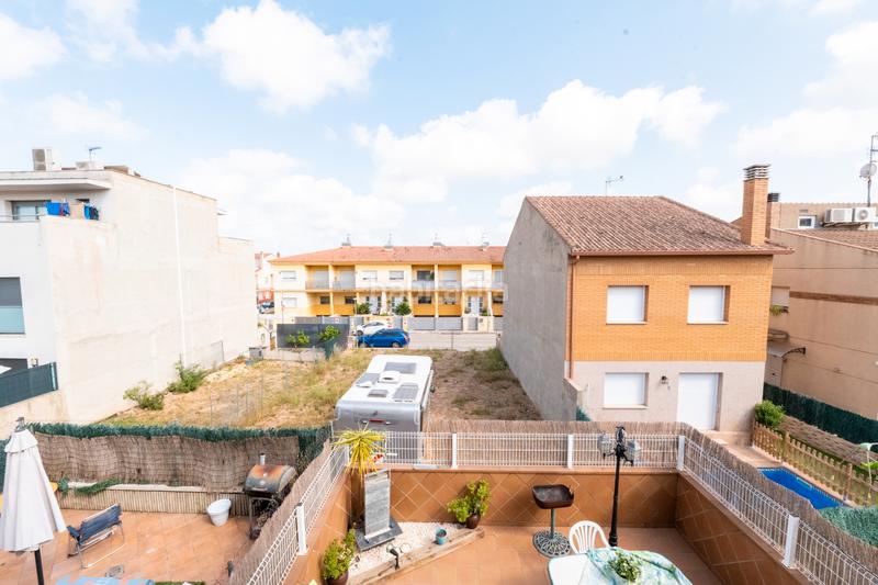 Foto e0aa4621-ef9d-43cd-b5d0-ce17b159218b. Casa pareada en El Tancat-Mas d´en Gual Vendrell (El)