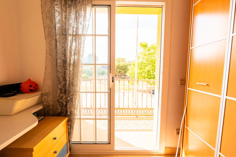 Foto 0f77c9df-32b5-44ac-8228-0a475860b2a0. Towny house with parking in El Tancat-Mas d´en Gual Vendrell (El)