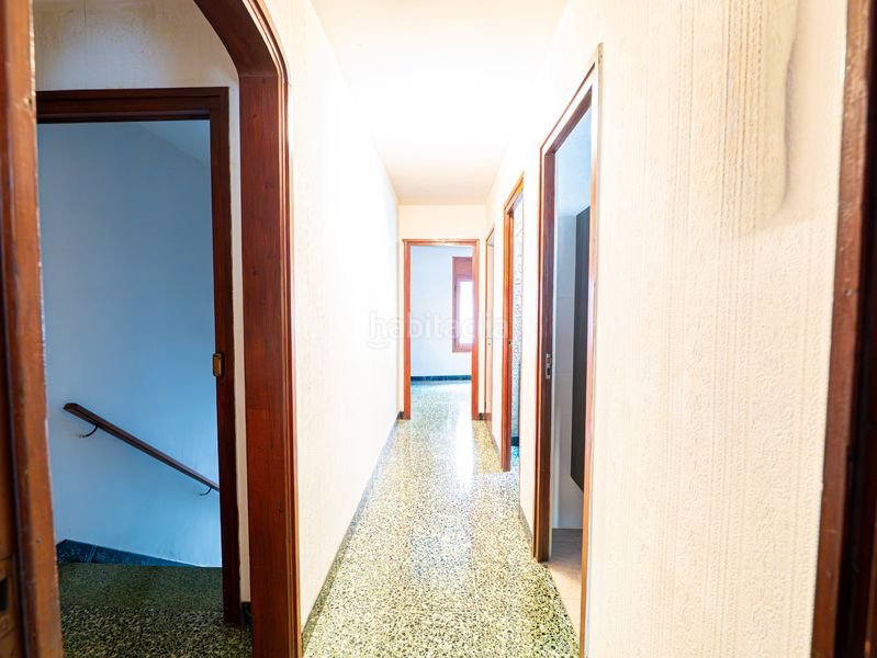 Foto 5939a0f7-2c2b-4a77-9f80-942509c49dc1. Edificio en Arboç (L´)