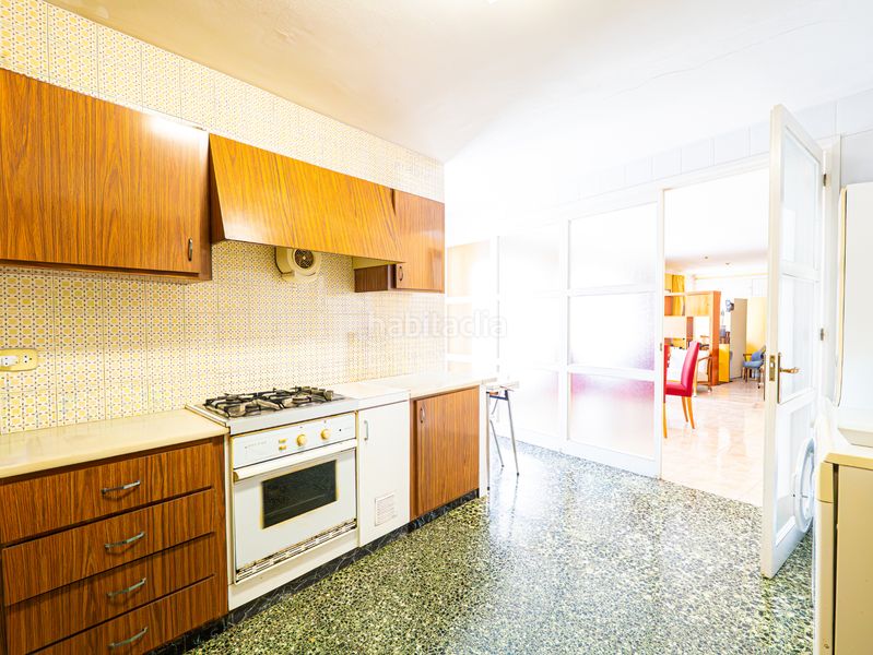 Foto 7b0b5280-2bb7-48e5-b9ca-9fd4531cf727. Edificio en Arboç (L´)