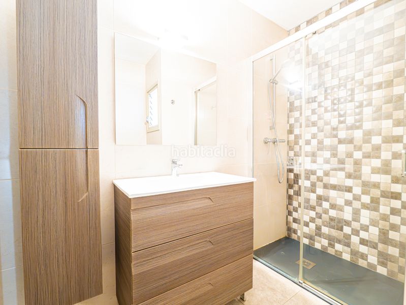 Foto 8383df6c-289d-4a79-8807-b15d0bed2871. Edificio en Arboç (L´)