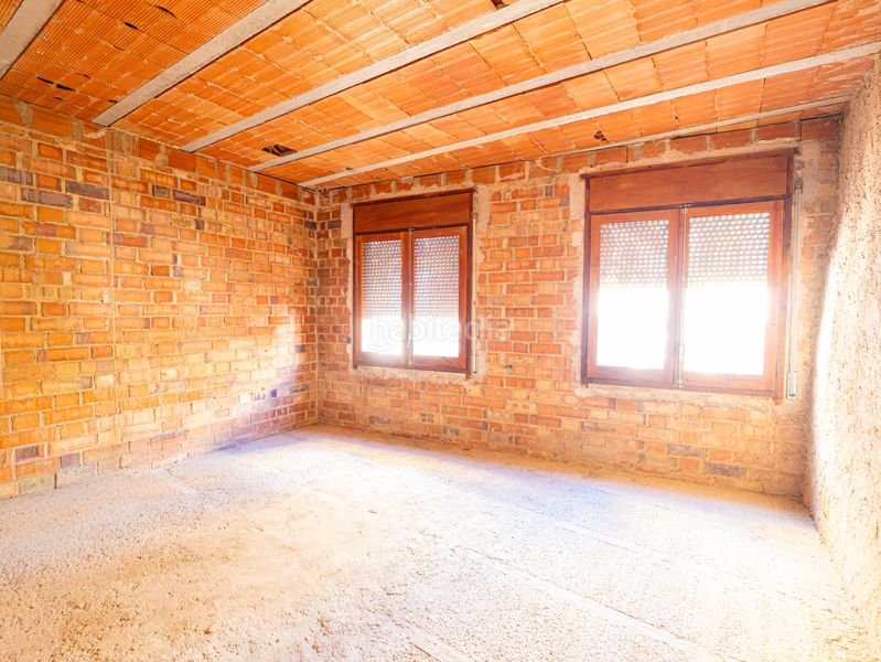 Foto bd8173f1-3d54-42cc-b0d7-89618df5433a. Edificio en Arboç (L´)