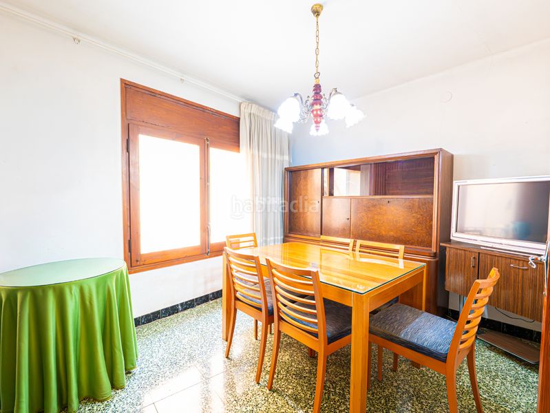 Foto f5c44fdd-21b8-48a4-b827-8accc3370a10. Edificio en Arboç (L´)