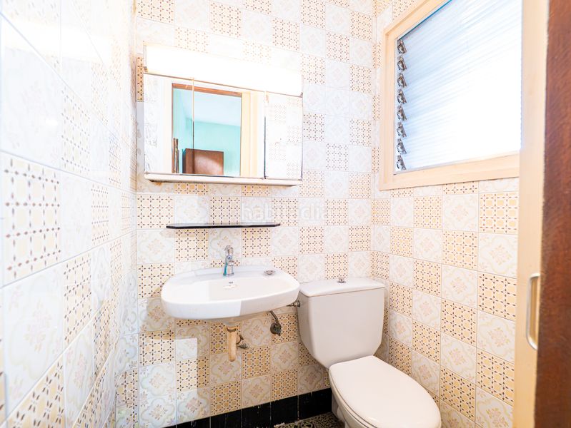 Foto e52496a6-cbfb-4575-9e95-b76c8fffb380. Edifici a Arboç (L´)