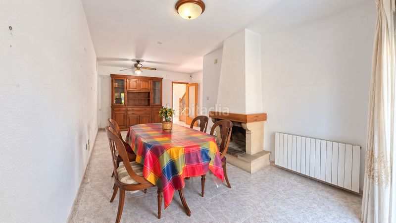 Foto 55adbb2a-e100-4815-822b-9d7d300ca794. Casa adossada amb xemeneia calefacció aparcament a Vendrell (El)