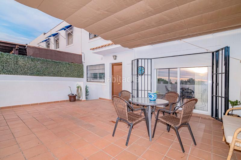 Foto 2155e9f0-40f8-4d91-9929-68ba90030c04. Casa adosada  junto al albaicín... en Granada