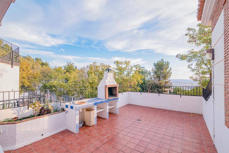 Foto 37799efb-5b1a-4519-aea5-8383c700468a. Casa adosada  junto al albaicín... en Granada