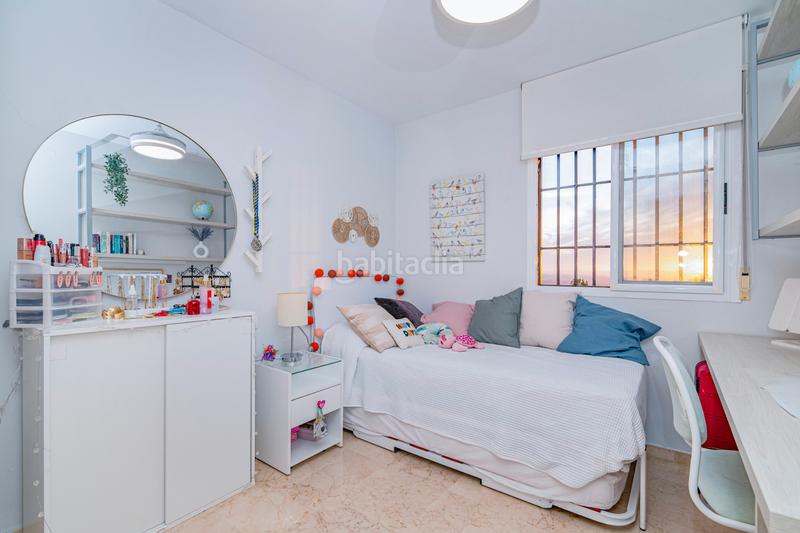 Foto ec3c0f65-e5f0-4e13-b74d-56b8b445080a. Casa adosada  junto al albaicín... en Granada