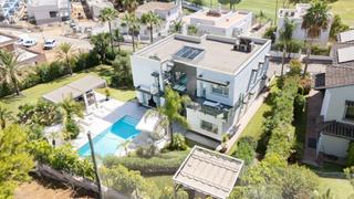 Chalet  Calle entrelagos de cala golf. Exclusiva villa contemporánea en la cala golf  privacidad, diseñ
