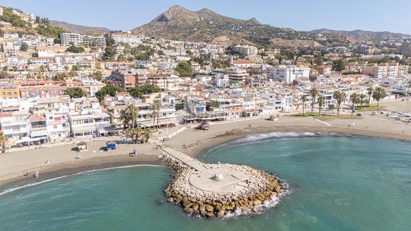 Foto 86b981b4-bb3b-4033-bf18-0af881a5183d. Semi detached house in paseo maritimo el pedregal 21 in Málaga