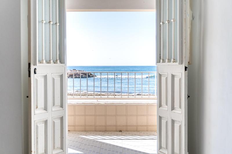 Foto ca1de2dd-3144-4d9b-bcce-e06905f2fb0d. Semi detached house in paseo maritimo el pedregal 21 in Málaga