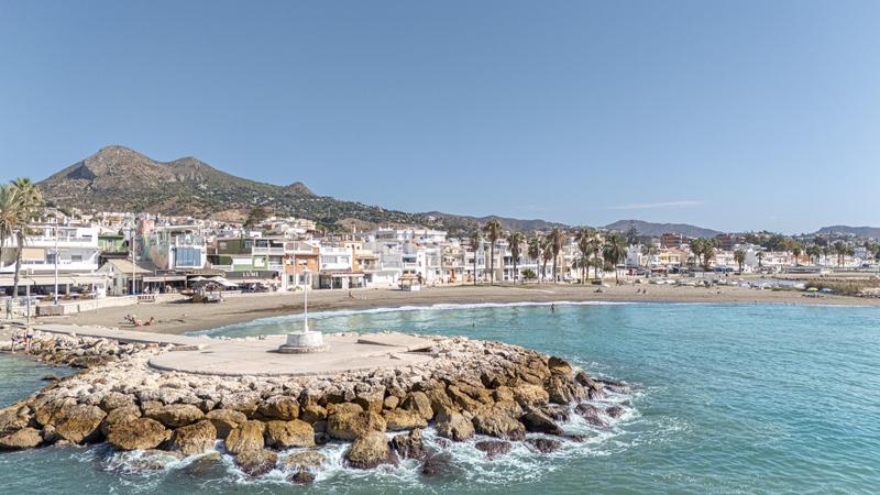 Foto cd3b1639-b078-4035-9392-e9ece2e6aaae. Semi detached house in paseo maritimo el pedregal 21 in Málaga