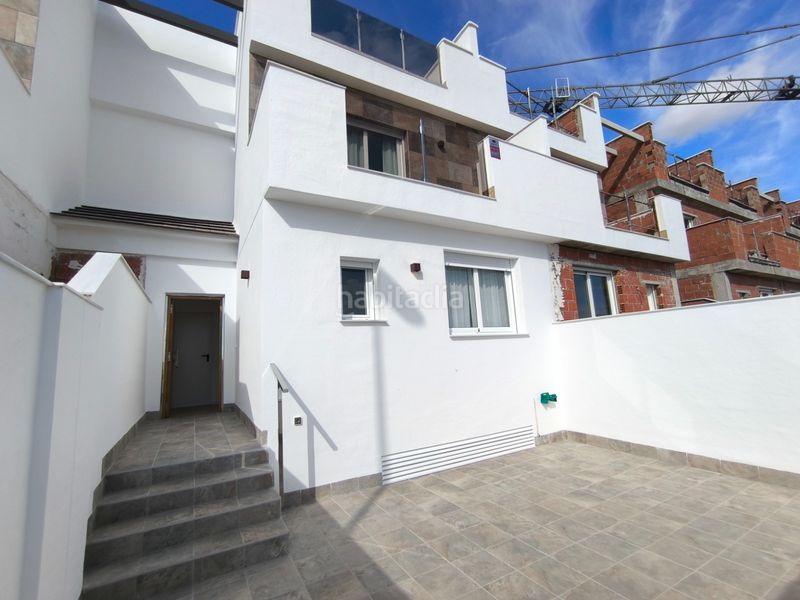 Foto 9ae1880f-7531-4fc7-beaa-c466b2fa7204. Semi detached house 180m<sup>2</sup> in calle fotógrafo tiana 8 in Alcázares (Los)