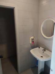 Nau industrial en Peligros. Nave industrial en dos alturas con oficina y almacen