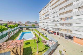 Appartement  Avenida ronda del tamarguillo 25c. Gran vivienda junto centro comercial alcampo