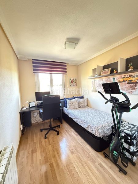 Foto 43cbd4bf-1d8e-4eeb-ba4f-31fb721dd8b2. Pis amb calefacció aparcament a Valdebernardo-Valderribas Madrid