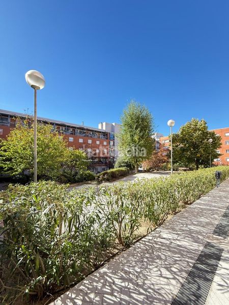 Foto 4ab4746c-765e-4f0b-8fb3-d5349e0b39be. Pis amb calefacció aparcament a Valdebernardo-Valderribas Madrid