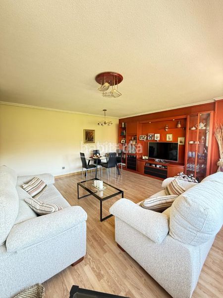 Foto 5268cea8-cc1f-4f41-95ab-cb7cecc71e84. Pis amb calefacció aparcament a Valdebernardo-Valderribas Madrid