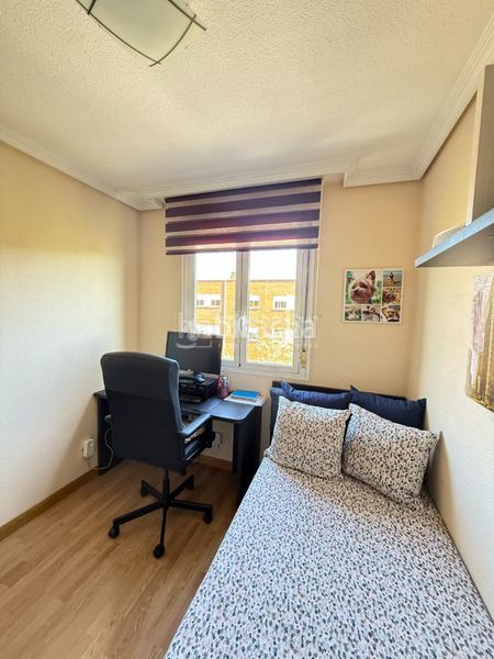 Foto 907b42ce-786c-48f3-9e95-4aa3b5a68f0e. Pis amb calefacció aparcament a Valdebernardo-Valderribas Madrid