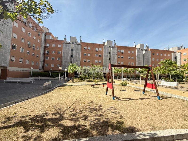 Foto 9872280d-62f9-4601-bb14-b181a5a87b97. Pis amb calefacció aparcament a Valdebernardo-Valderribas Madrid