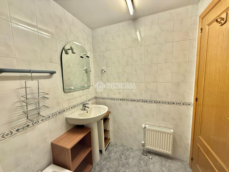 Foto c3d39a35-d1d0-4971-b80a-adcff2a1092e. Pis amb calefacció aparcament piscina a Valdebernardo-Valderribas Madrid