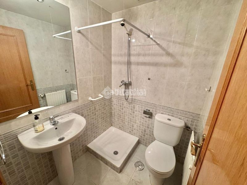 Foto b90630a9-a7b1-4c69-8938-e11def77cd73. Piso  en venta en Valdebernardo-Valderribas Madrid