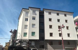 Flat  Calle el tinaco 9. Piso recien reformado a estrenar con masteriales de primera cali