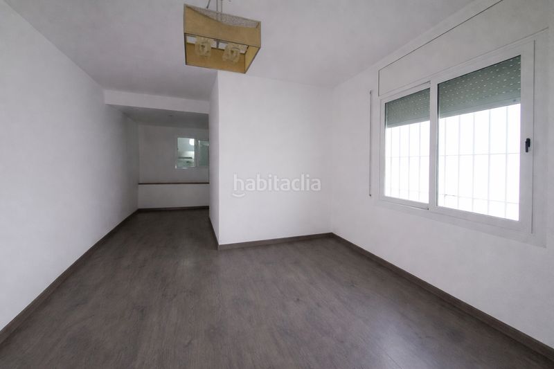 Foto 6e7dc0e5-0bd7-4c09-b0d0-e316670f171a. Casa aparellada a Centre Masnou (El)