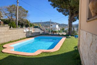 Location Maison à Carrer de les guilleries 167. Alquiler-opción compra casa con piscina