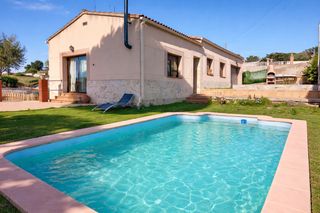 Chalet à Residencial Park. Amplia casa independiente a 4 vientos con piscina