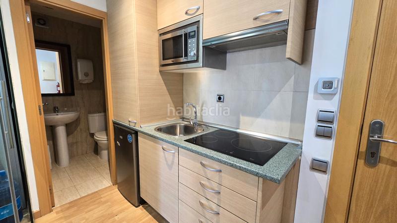 Foto d1b82343-4a7e-447c-9f18-39043bd70a47. Dúplex  en venta en avenida m 9 campodón - ventorro del cano en Alcorcón