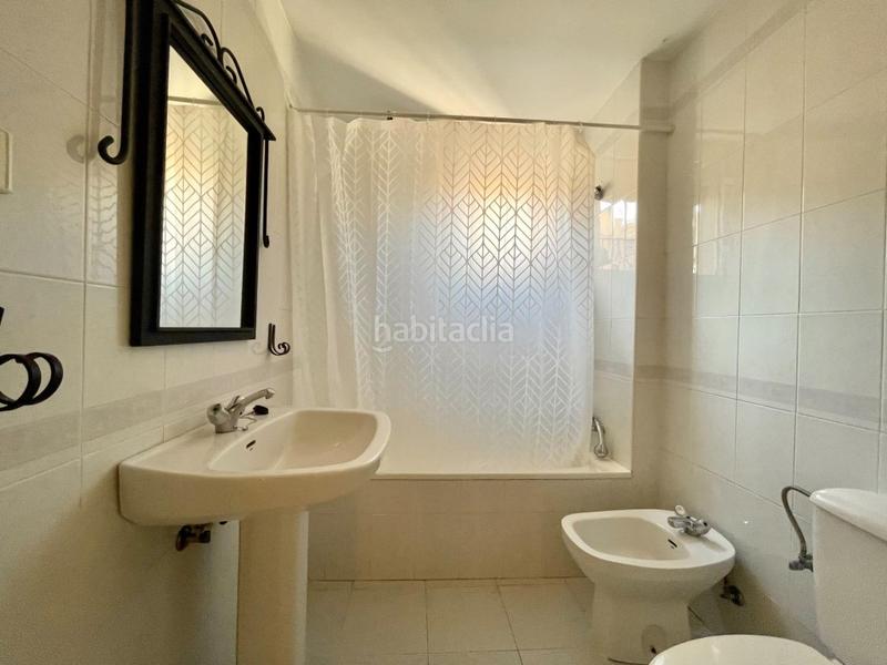 Foto dd13c2d4-7ac6-4f5a-9692-dfc099421c00. Chalet avec parking dans Vista Azul - Consolación Dos Hermanas