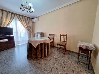 Pis a El Arenal - La Pólvora. Estupendo piso en el centro de dos hermanas a escasos metros del