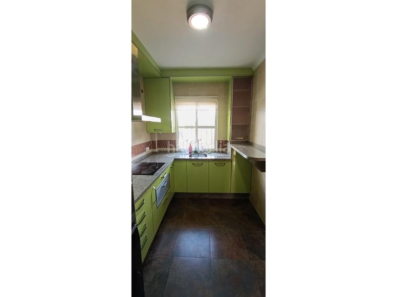 Foto 6ff19f1e-5889-49a3-812b-343160c3f493. Chalet fantástico adosado en Trigueros