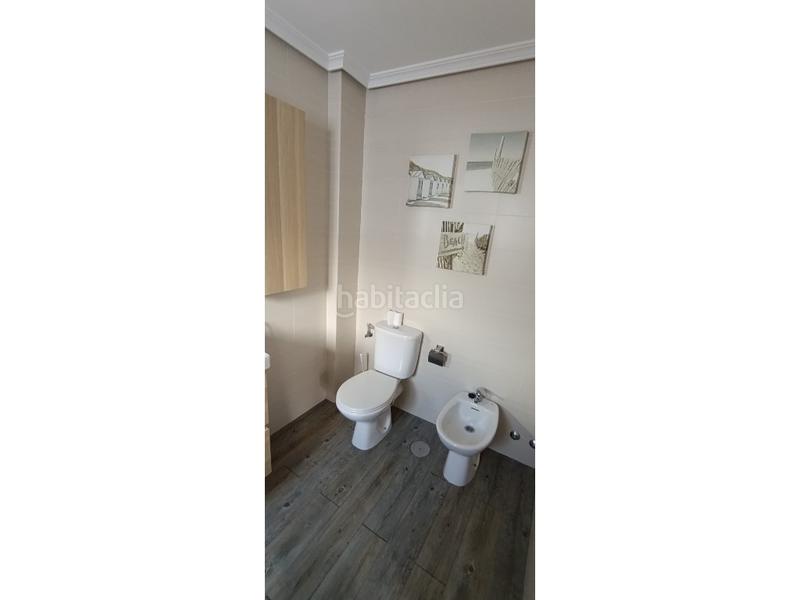 Foto 75b1ee88-ae2e-4744-96e7-e6212eaf2cd4. Chalet fantástico adosado en Trigueros