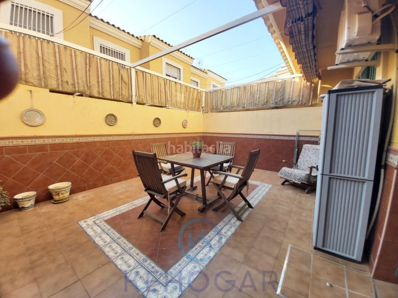 Foto 7f9cd64b-4f2a-4060-8128-513695a1a49c. Casa amb aparcament a Arco Norte - Avda España Dos Hermanas