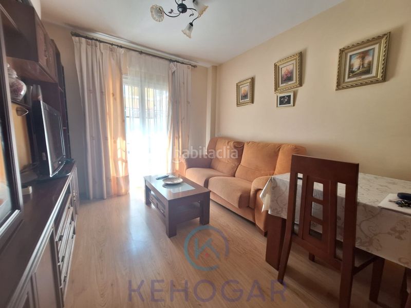 Foto be567adc-0a23-4bf0-9420-94a265fffab3. Casa amb aparcament a Arco Norte - Avda España Dos Hermanas