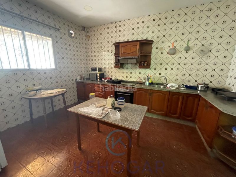 Foto 0994db49-545b-4b34-a9ff-299a75e5b40a. Casa amb aparcament a Centro - Doña Mercedes Dos Hermanas