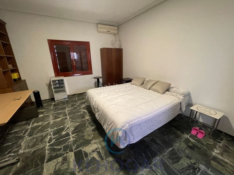 Foto 896fc9c5-e863-42a4-961b-14d86e068c5c. Casa amb aparcament a Centro - Doña Mercedes Dos Hermanas