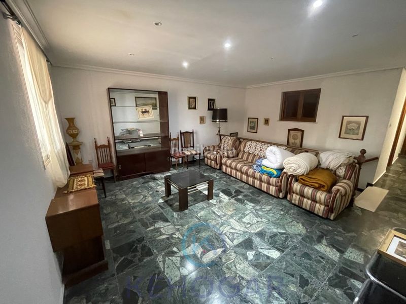 Foto a87ec478-08c3-4ac2-bca2-19e6e72fd9c8. Casa amb aparcament a Centro - Doña Mercedes Dos Hermanas