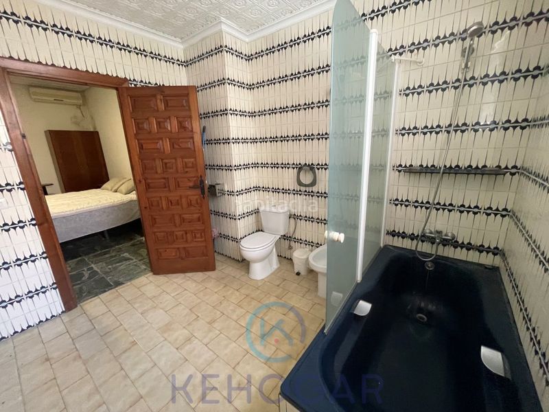 Foto b55393d8-2f1c-4467-ab1e-ffc26f19f017. Casa amb aparcament a Centro - Doña Mercedes Dos Hermanas