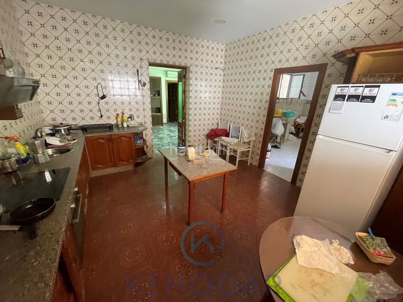 Foto f033414a-2dc4-4b9f-868b-7af2dcf3fde6. Casa amb aparcament a Centro - Doña Mercedes Dos Hermanas