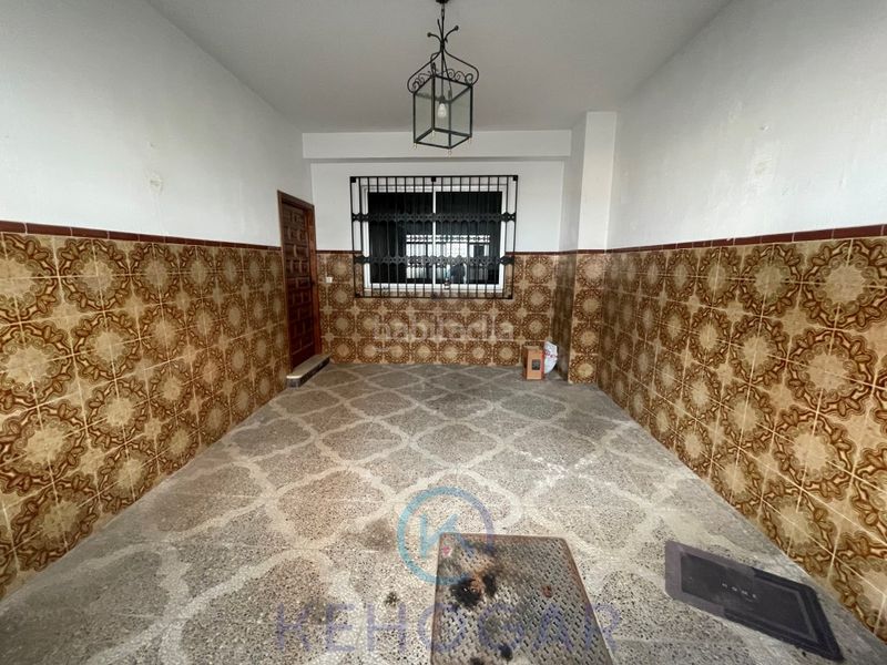 Foto fc7b173b-5c3d-49c7-b621-6991208473b9. Casa amb aparcament a Centro - Doña Mercedes Dos Hermanas