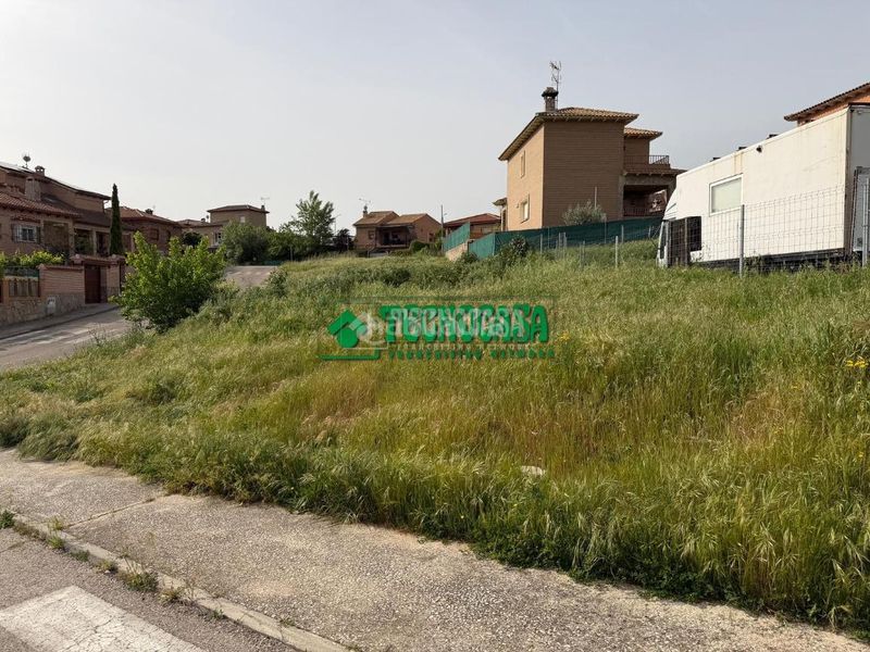 Foto 52f99f95-7c8b-41f9-92ac-d203ad872c59. Terreny residencial a Méntrida